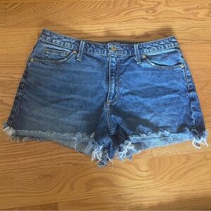 Universal Thread Medium Wash High Rise Shortie distressed Shorts